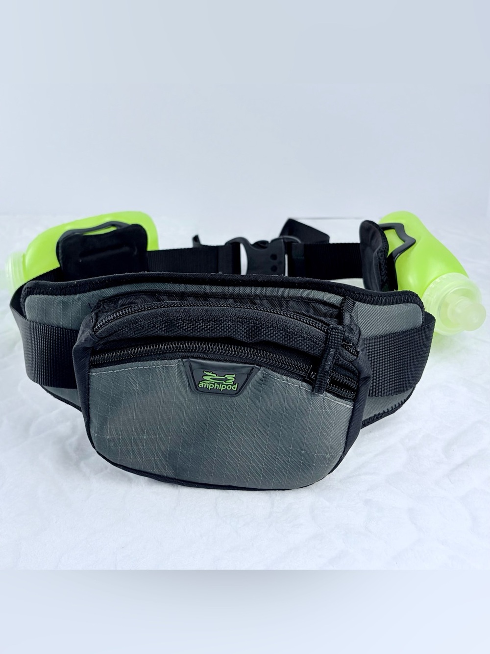 Amphipod unisex hydration running belt with two yellow clip in water bottles